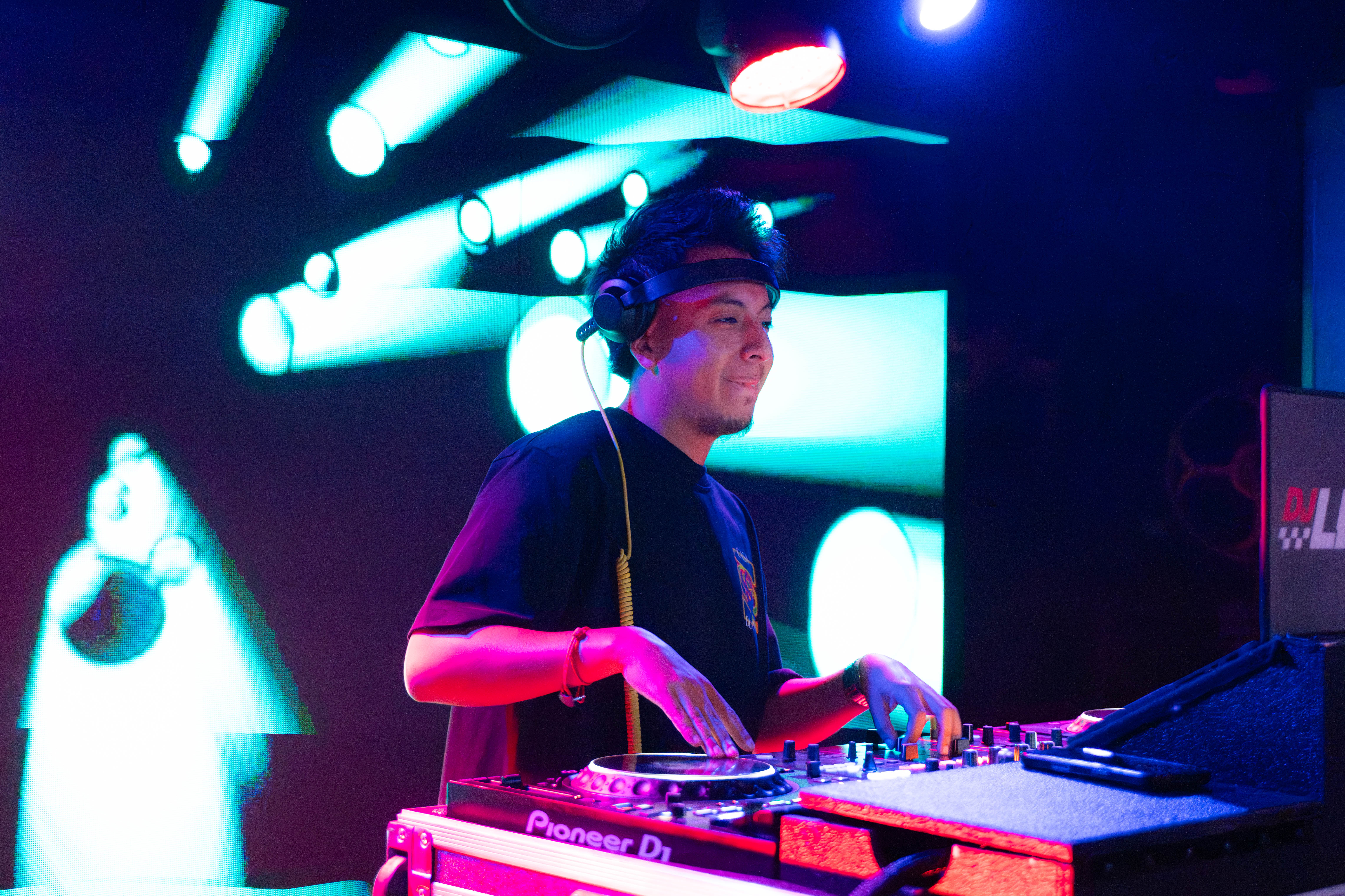 DJ Lliam en el booth